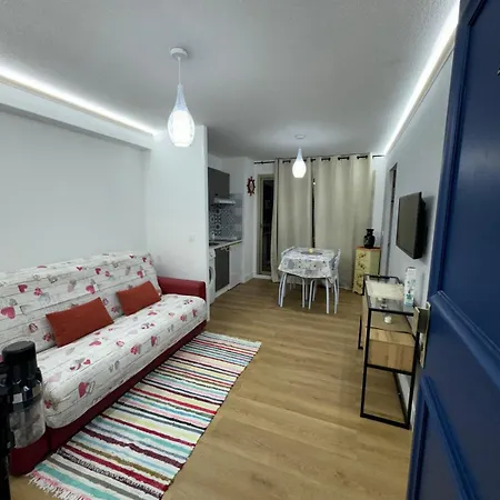 30m2 2 Steps From Everything Apartment