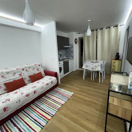 30m2 2 Steps From Everything Apartment
